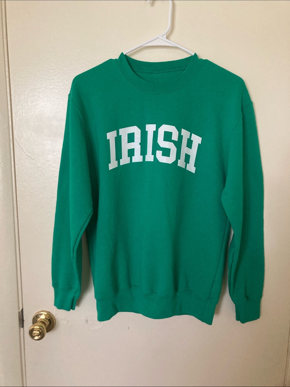 Green 'IRISH' Crewneck Sweater - Classic Women's Pullover